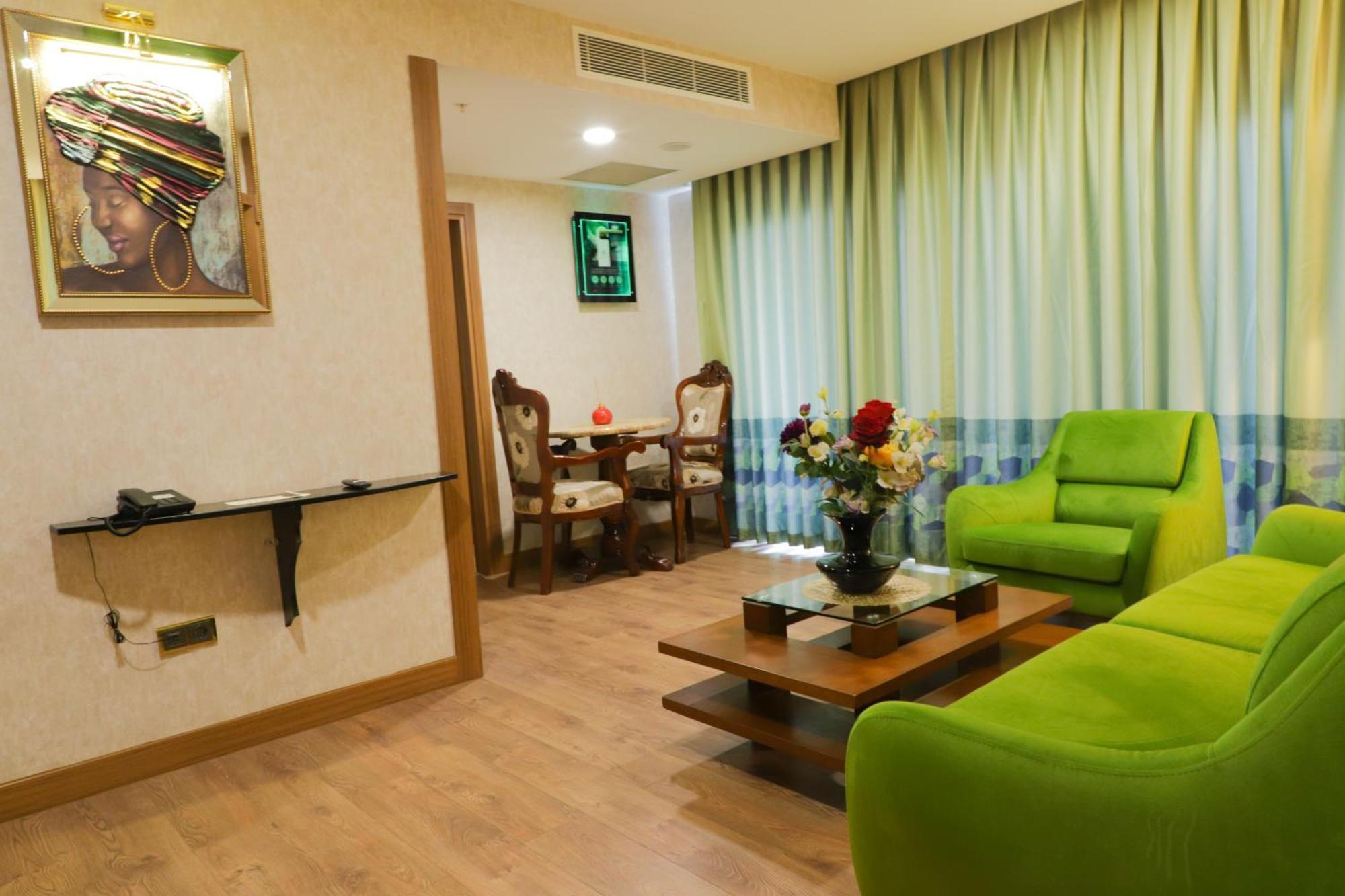 United Hotel International Yaoundé Exterior foto